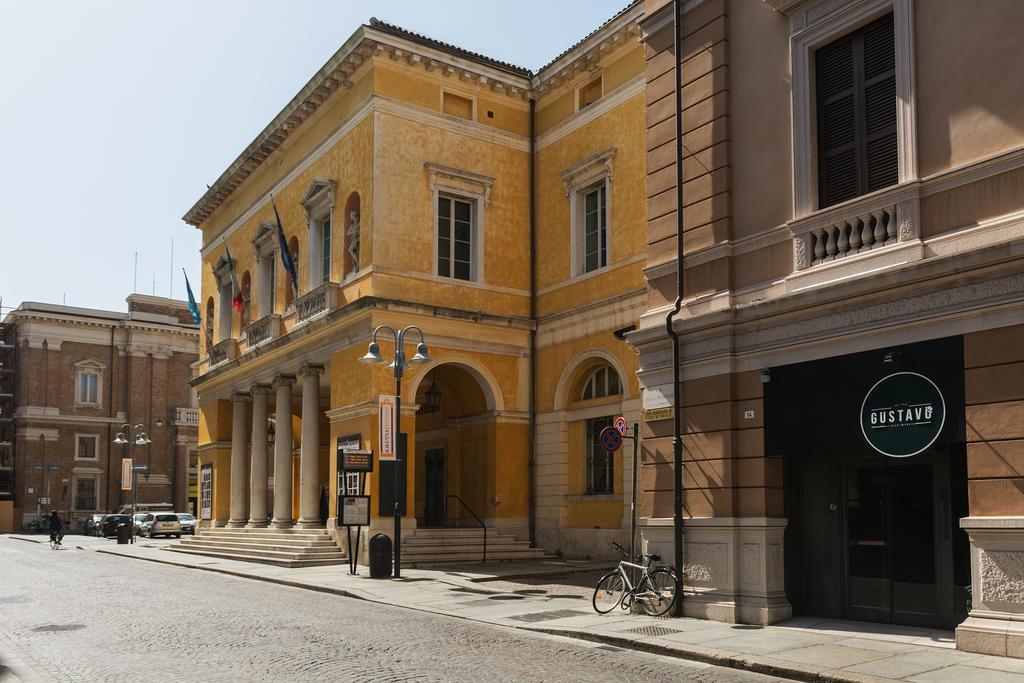 Alighieri Theatre Charming